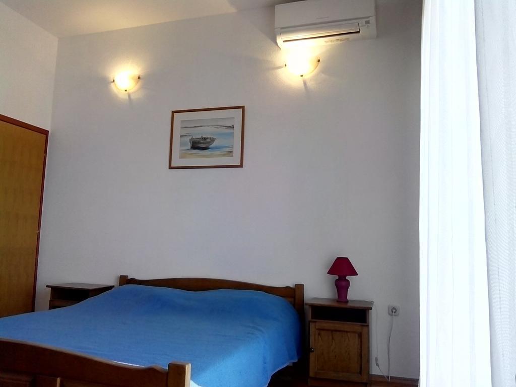 Apartments Ivanka Starigrad Paklenica Zimmer foto