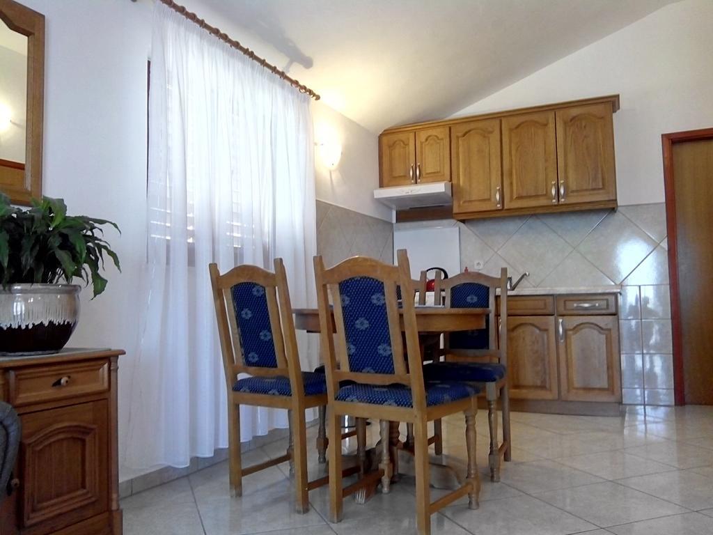 Apartments Ivanka Starigrad Paklenica Zimmer foto